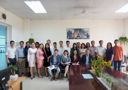 Chấm giải cuộc thi "Phòng làm việc xanh" tại trường Đại học Tài nguyên và Môi trường Hà Nội